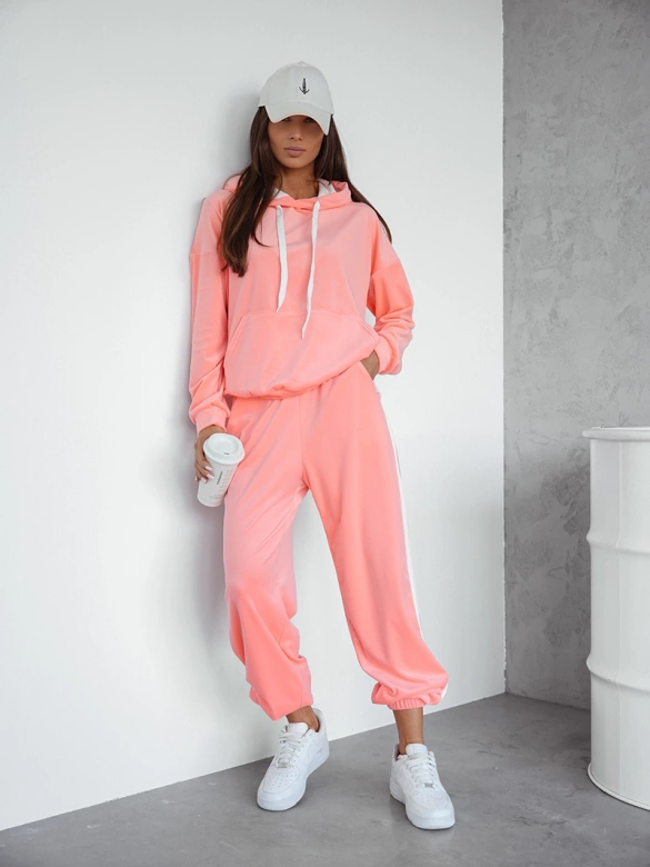 Welurowy komplet dresowy z lampasami brzoskwiniowy (508)