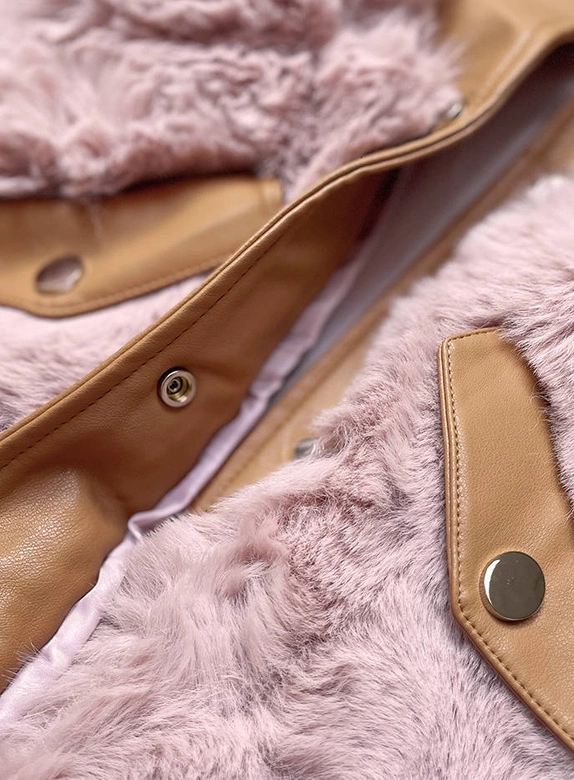 Elegancka kamizelka ekoskóra i futro karmel-róż (br9592-51022)