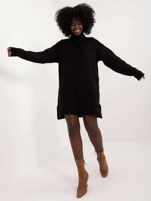 Dzianinowa sukienka z golfem czarna (0547)
