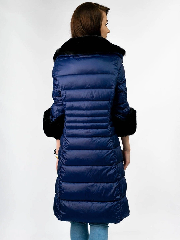 DŁUŻSZA DAMSKA PIKOWANA KURTKA ZIMOWA GRANATOWA (J19-017)