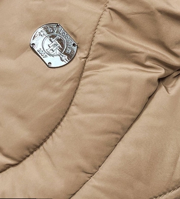 Zimowa kurtka damska do kolan beżowa (m-21601)