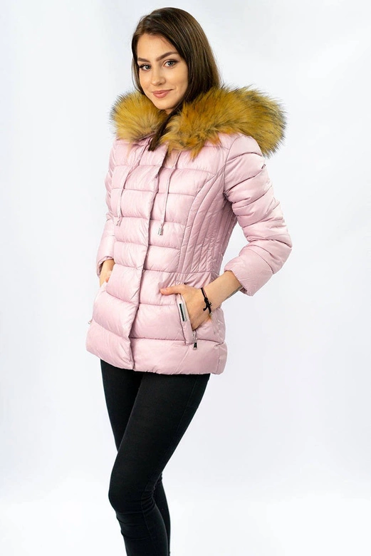 KRÓTKA ZIMOWA KURTKA DAMSKA Z KAPTUREM PUDROWY RÓŻ (B1032-30)