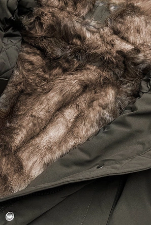 Pikowana zimowa kurtka damska z futerkiem khaki (m-137)