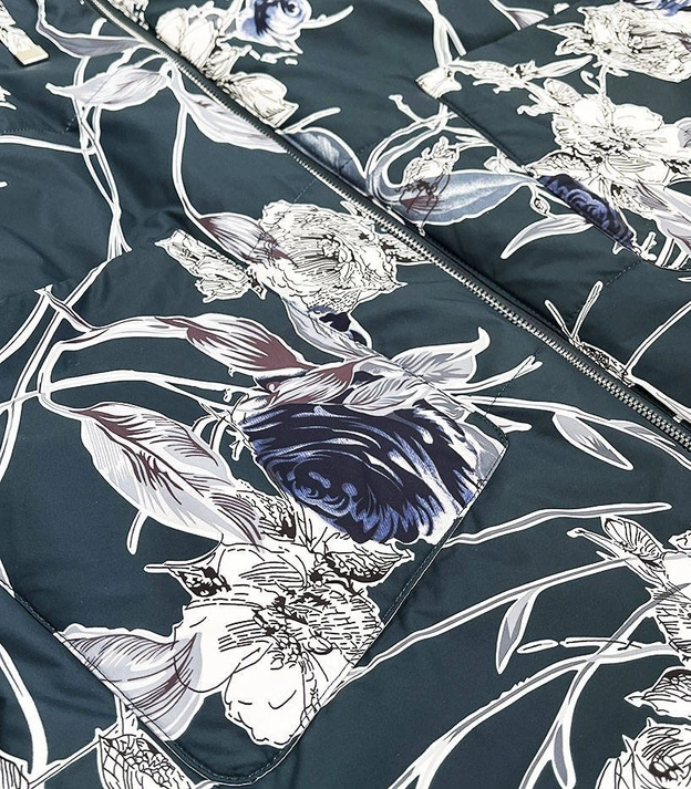 DAMSKA KURTKA W KWIATY BUTELKOWA ZIELEŃ (7715)