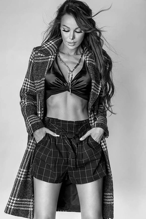 PŁASZCZ DAMSKI W KRATĘ ZIELONY-BEŻ (OMDL-011)