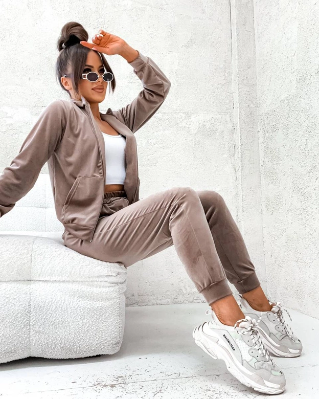 Welurowy komplet z rozpinaną bluzą cappuccino (771)