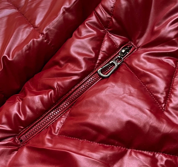 Błyszcząca kurtka zimowa damska czerwona (m-21008)