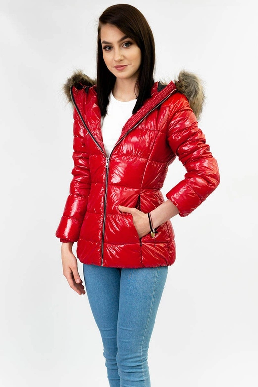 LAKIEROWANA PIKOWANA KURTKA DAMSKA CZERWONA (7695)