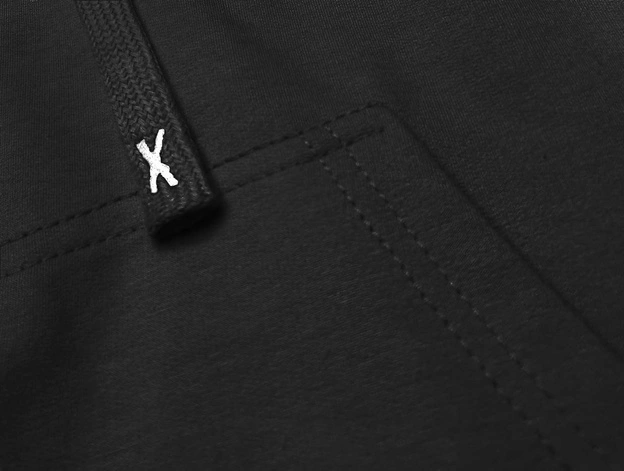 Krótka bluza dresowa z kapturem czarna (8B939-3)