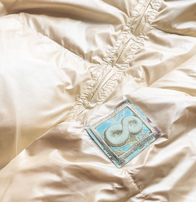 KRÓTKA KURTKA DAMSKA OVERSIZE BEŻOWA (651ART)