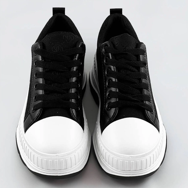 Trampki na grubej podeszwie czarne (s067)