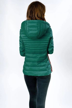 Pikowana kurtka damska z wstawkami zielona (7242)