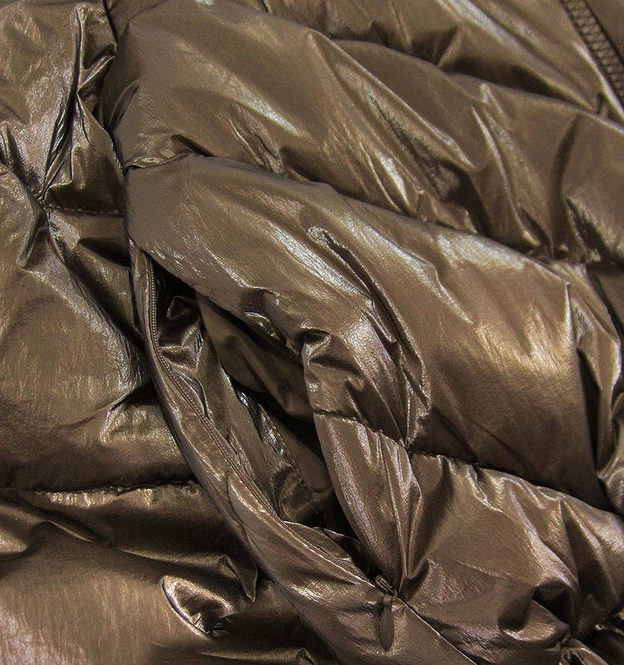 KRÓTKA KURTKA OVERSIZE Z SZEROKIMI RĘKAWAMI BRĄZOWA (J9-016)