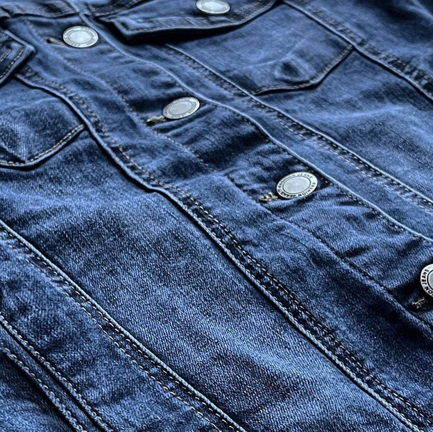 KRÓTKA KURTKA DAMSKA JEANSOWA GRANATOWA (5609-K)