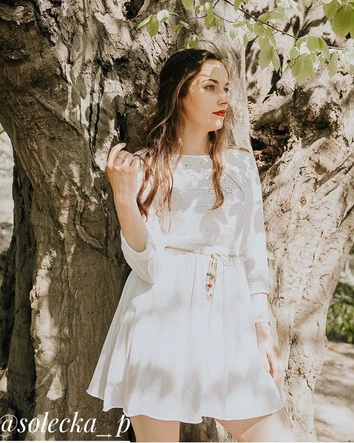 BAWEŁNIANA SUKIENKA W STYLU BOHO HAFTOWANA BIAŁA (212ART)