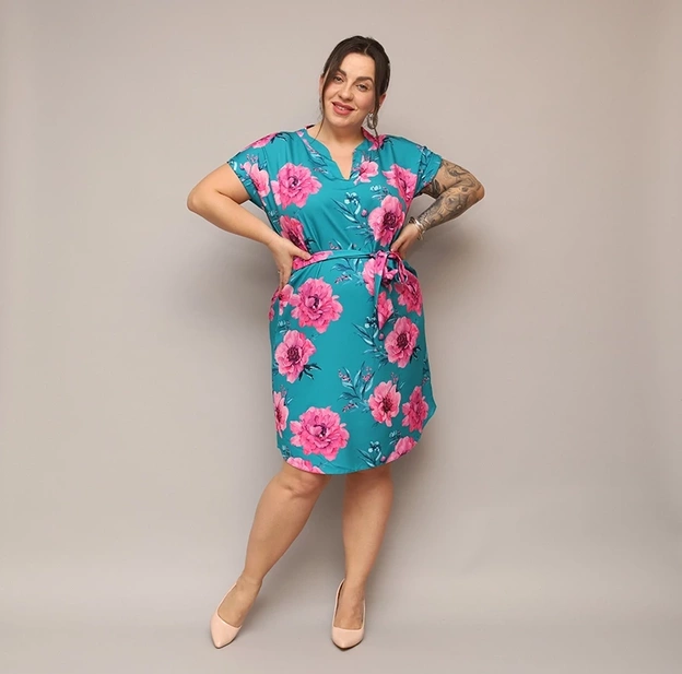 Sukienka w kwiaty z paskiem morska (744)