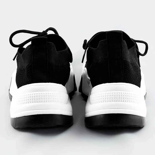 Czarne sneakersy na białej podeszwie (xa055)