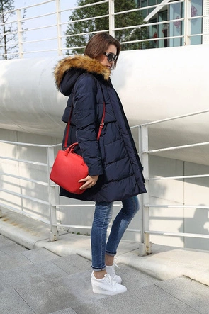 KURTKA Z PUCHEM NATURALNYM GRANATOWA (8063)