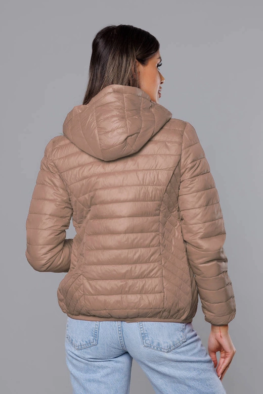 Pikowana kurtka damska z kapturem beżowa (B0124-46)