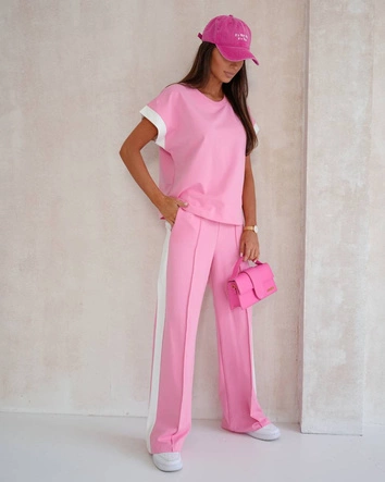 Komplet sportowy z kontrastowymi wstawkami różowy (VE99)