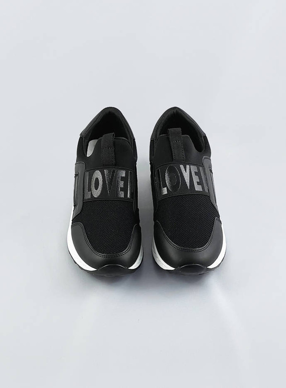 Wsuwane buty damskie z gumką czarne (c1003)