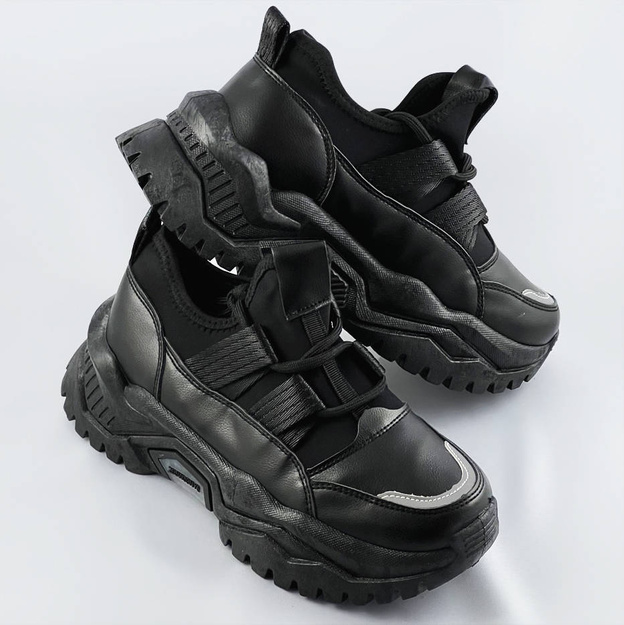 Sznurowane sneakersy na platformie czarne (ra5)