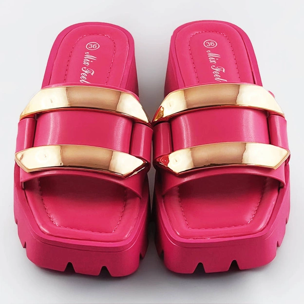 DAMSKIE KLAPKI NA TRAKTOROWEJ PODESZWIE FUKSJA (AE110)