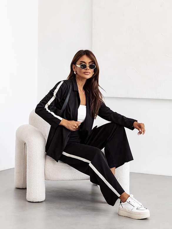 Sportowy garnitur z szerokimi spodniami czarny (82118)