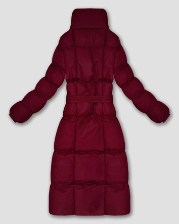 Długa zimowa kurtka damska z paskiem bordowa (5M3327-1)
