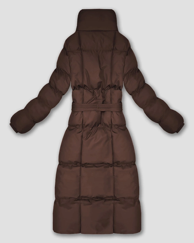 Długa zimowa kurtka damska z paskiem czekoladowa (5M3327-158)