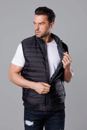 Pikowany bezrękawnik męski czarny (8MY77-1)