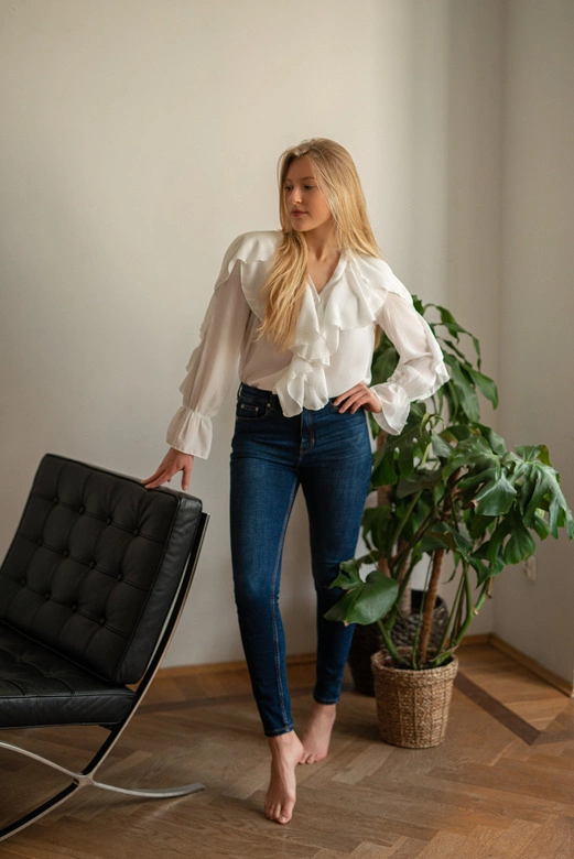 BLUZKA Z FALBANAMI ECRU (474ART)