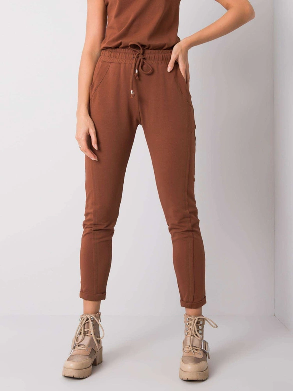 Spodnie damskie dzianinowe typu chino brązowe (3589.62)