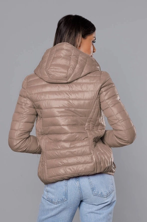 Pikowana kurtka damska z kapturem beżowa (B0123-46)