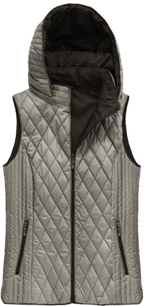 PIKOWANY BEZRĘKAWNIK Z KAPTUREM CAPPUCCINO (B1066-30)