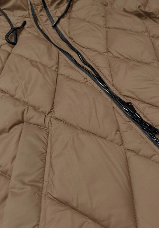 Długa zimowa kurtka damska z kapturem Libland camel (7832)