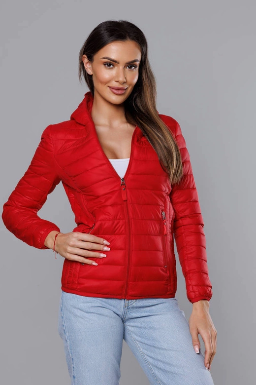 Pikowana kurtka damska z kapturem czerwona (B0123-4)