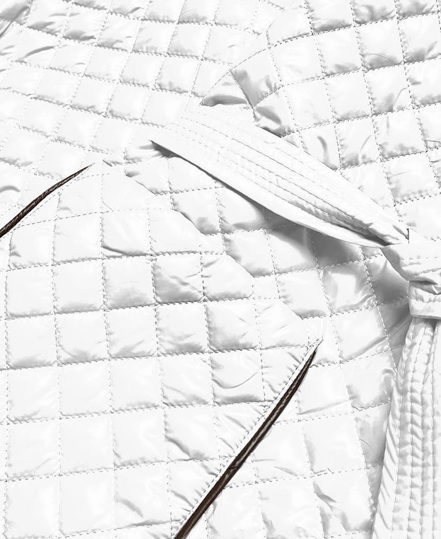 Pikowana kurtka damska z paskiem biała (7262)