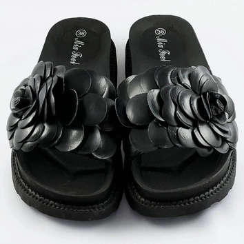 Damskie klapki z kwiatkiem czarne (cm-41)