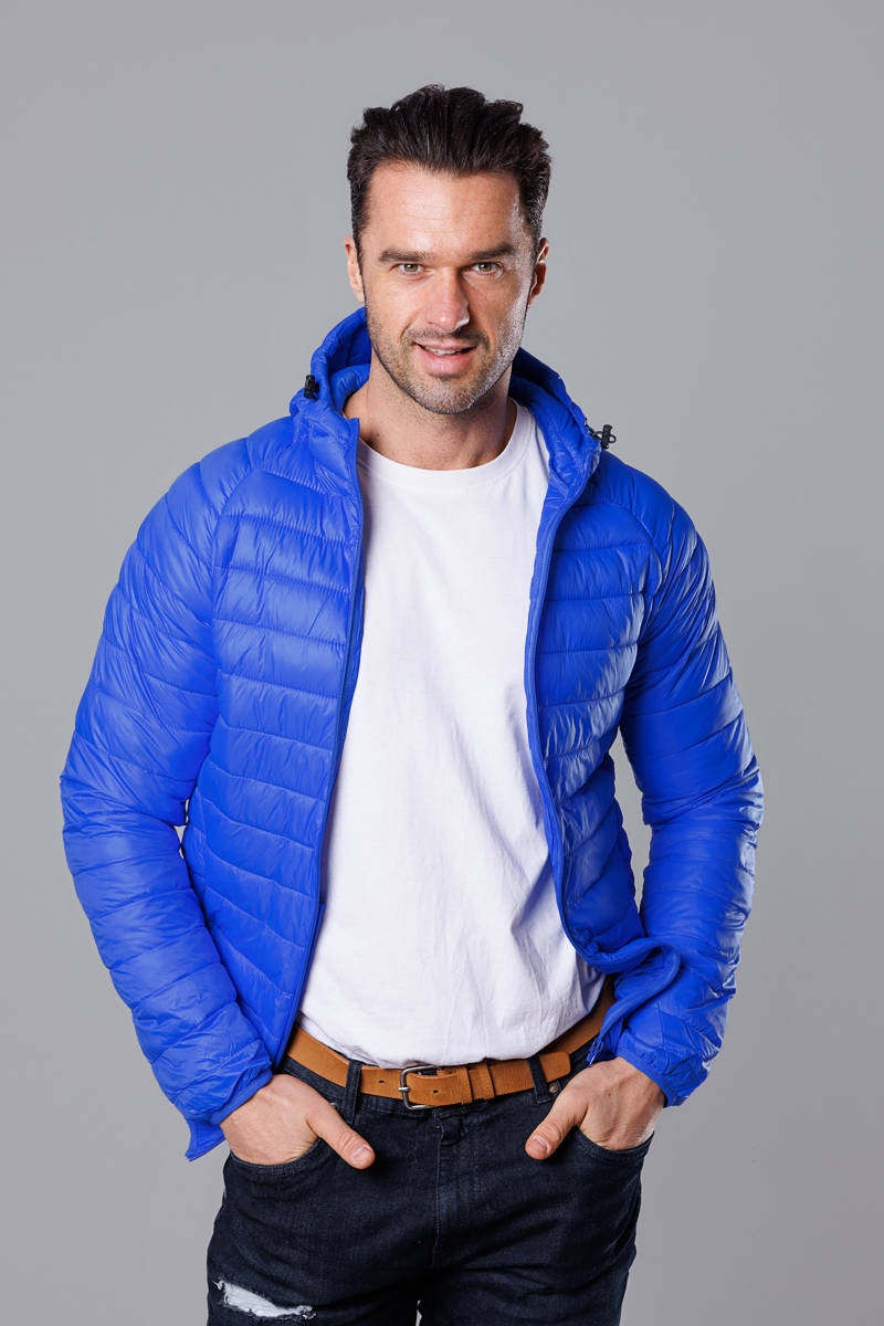 Pikowana kurtka męska z kapturem niebieska (HM112-40)